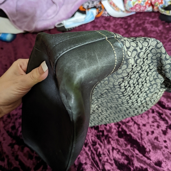 Gray and black logo coach bucket style purse - Picture 5 of 12